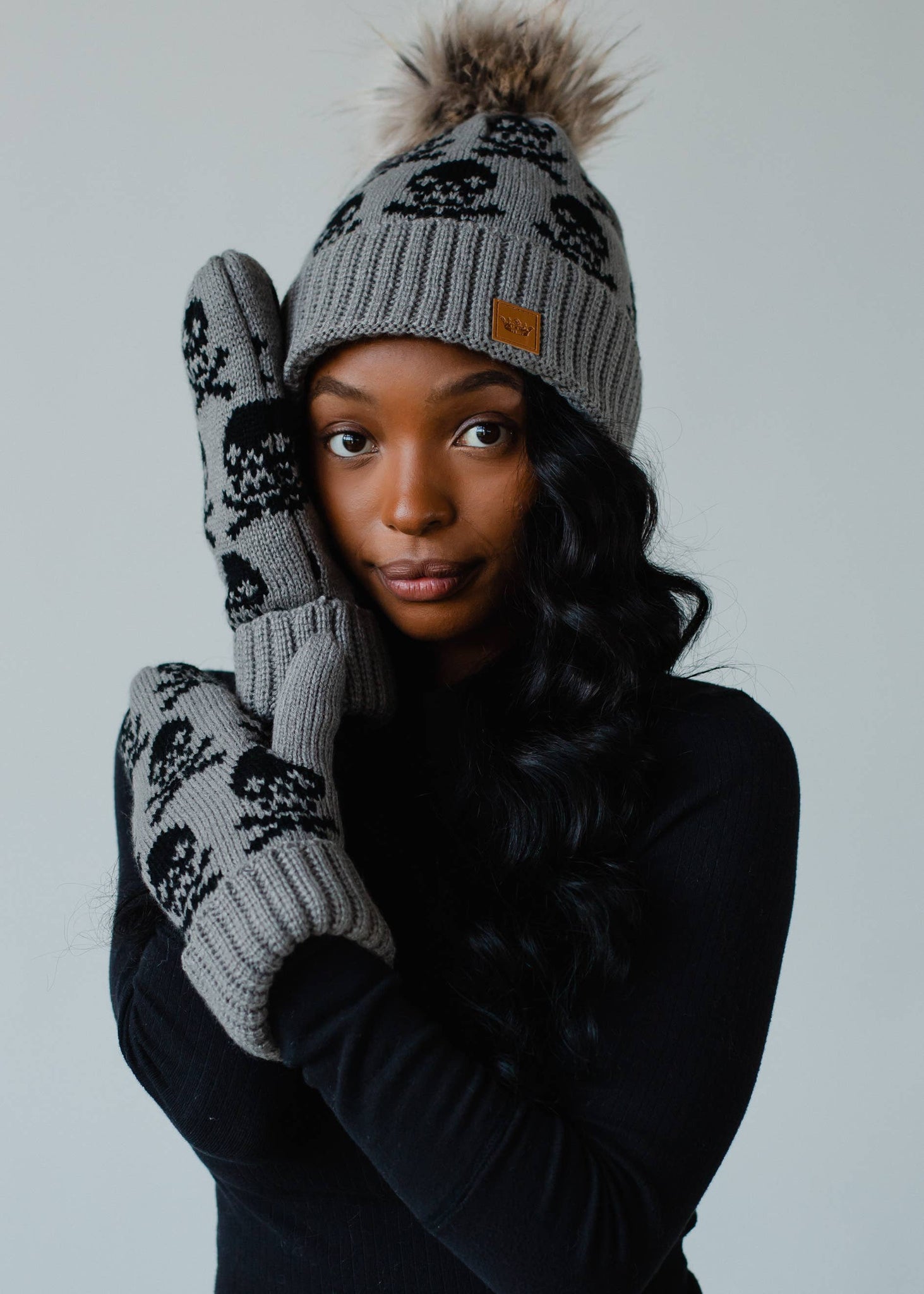 Gray Skull Patterned Mittens